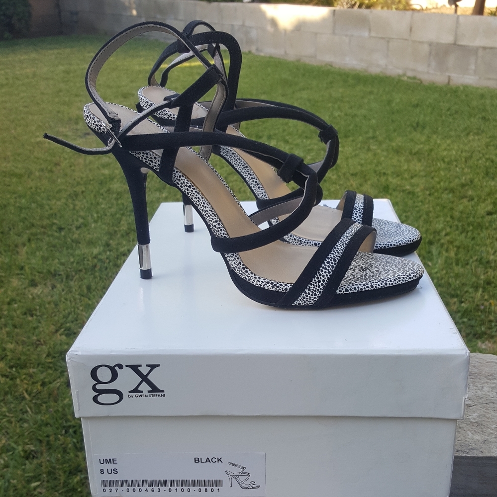 Gwen Stefani Black strappy heels
